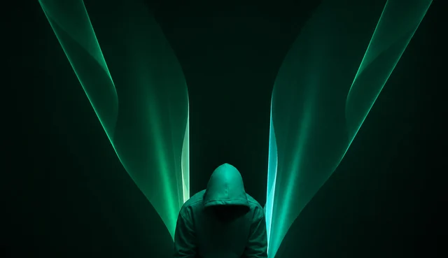 VELLUM — presença humana entre membranas verdes de luz